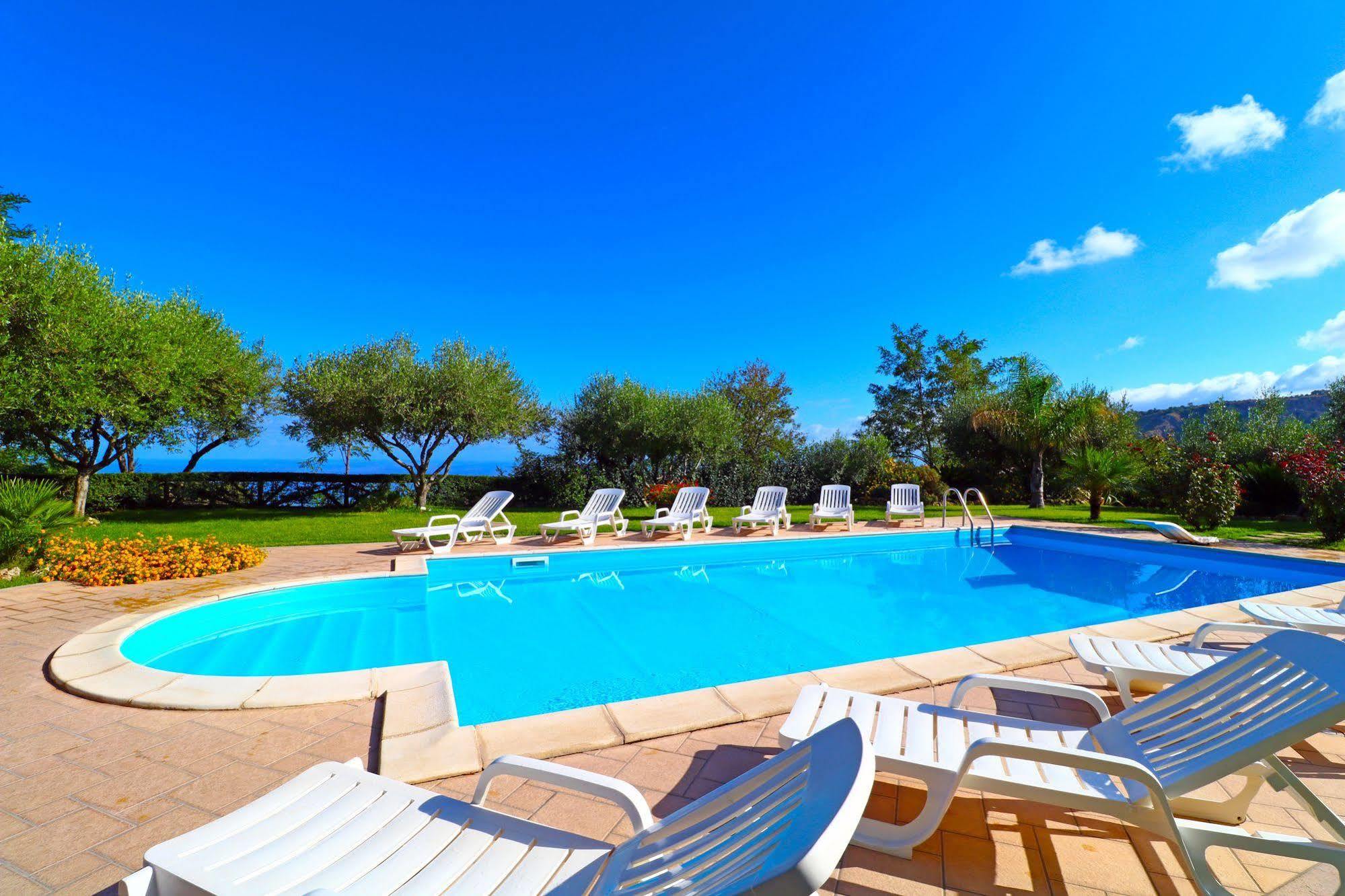 Villa Garden Drapia Extérieur photo