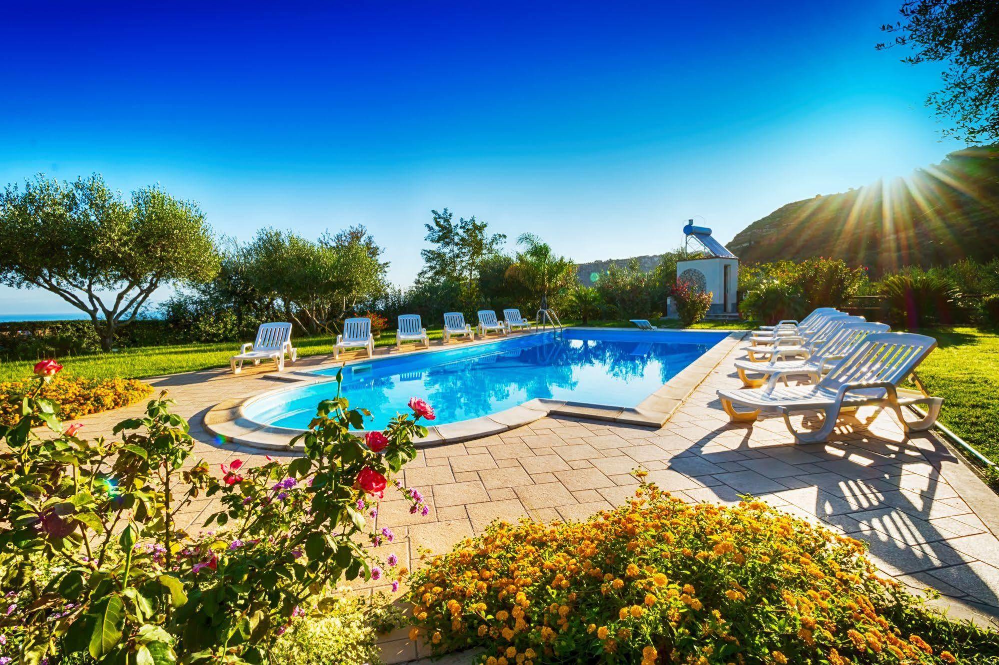Villa Garden Drapia Extérieur photo